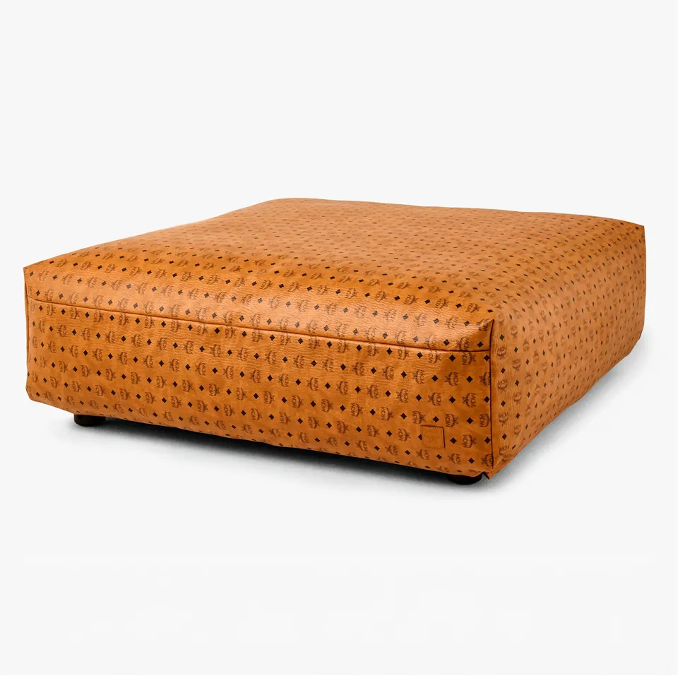 Vetsak MCM Island pouf 105x105 monogram